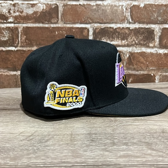 Mitchell and Ness - Picture 3 of 8